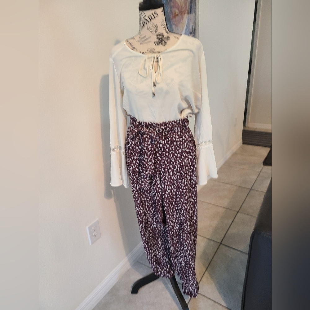 Torrid Size 1 purple lepoard print stretch crepe crop dress pants